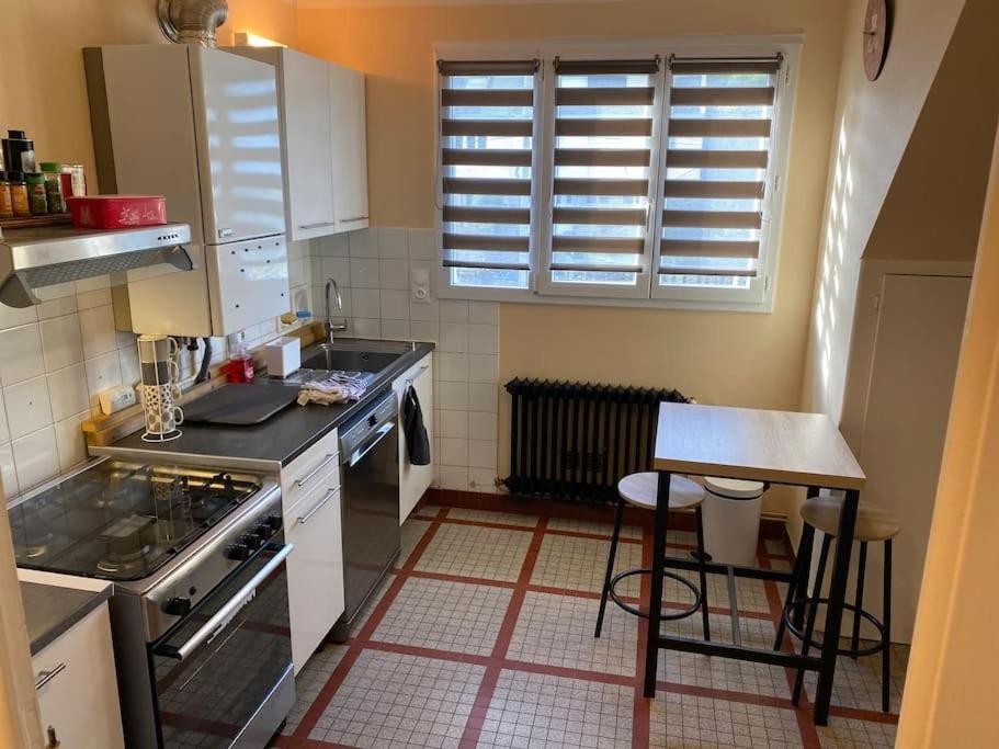 Appartement Spacieux 2 Chambres Quimper Bagian luar foto